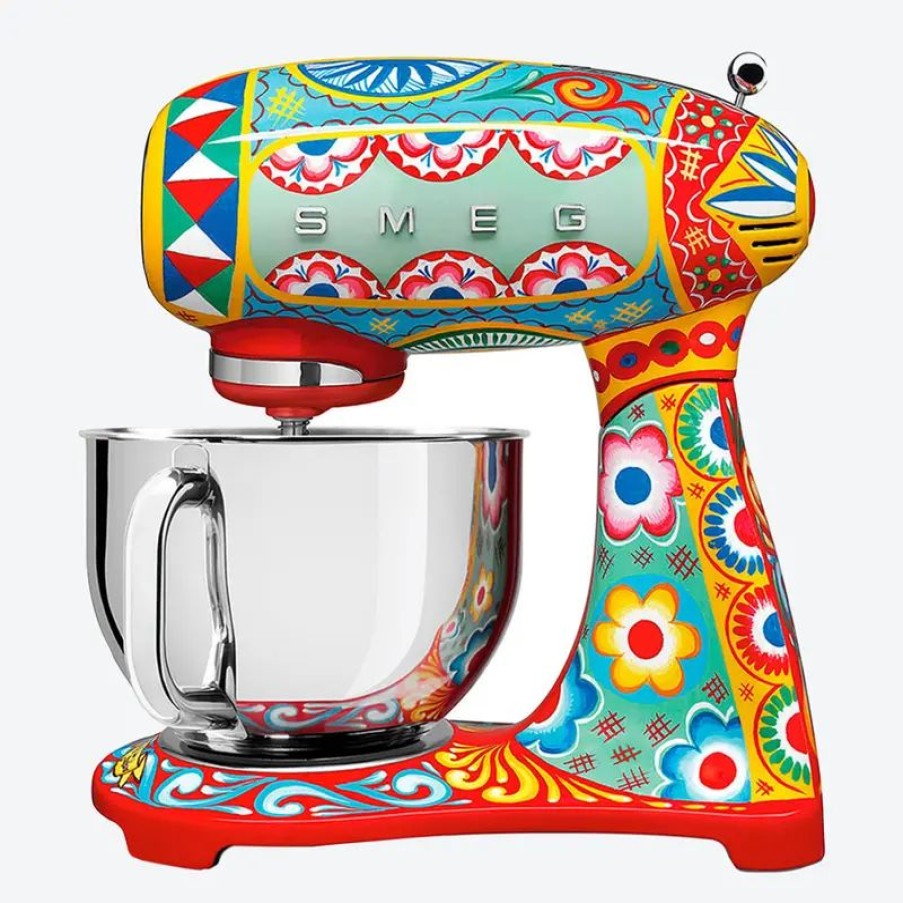 K Chenger Te Hagen Grote | SMEG Küchenmaschine: Neueste Technologie im extravaganten Dolce & Gabbana Design