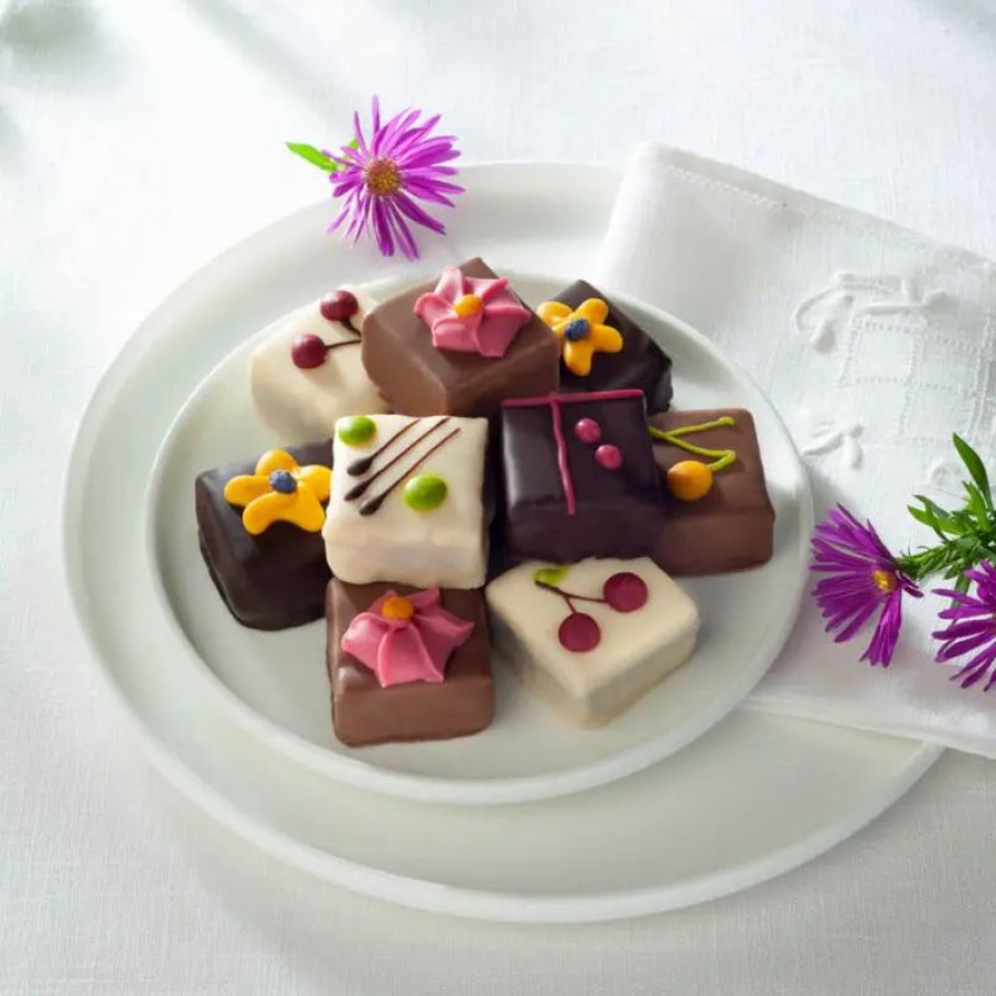 Ostern Hagen Grote | Handgefertigte Petits Fours liebevoll dekoriert, Petit Four